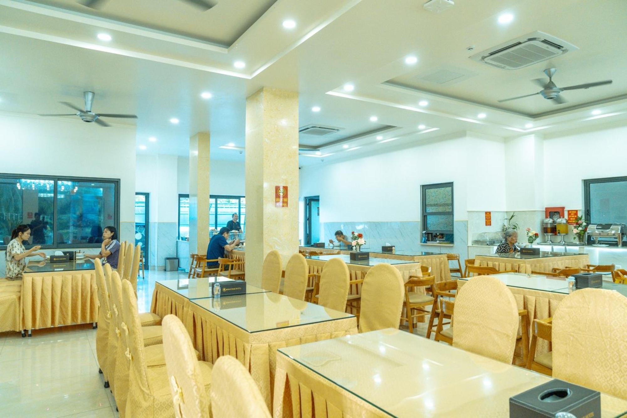 Home Park Hotel Дуонг-Донг Экстерьер фото